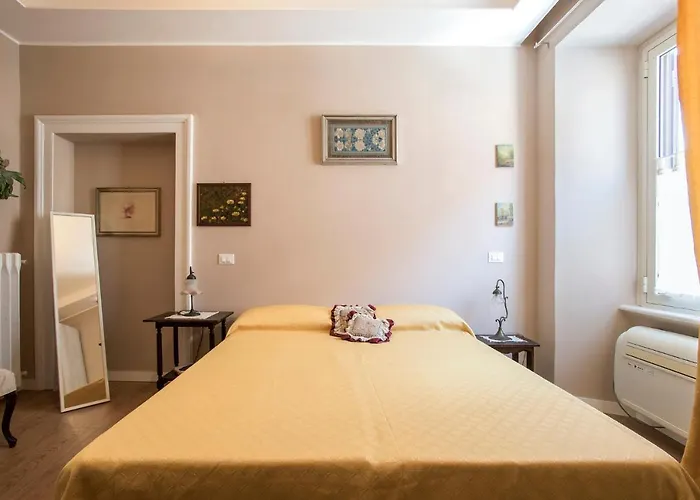 "elegant 4br In Historic Palazzo Vatican Steps" * Rzym