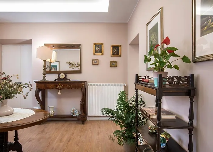 Apartament "elegant 4br In Historic Palazzo Vatican Steps"