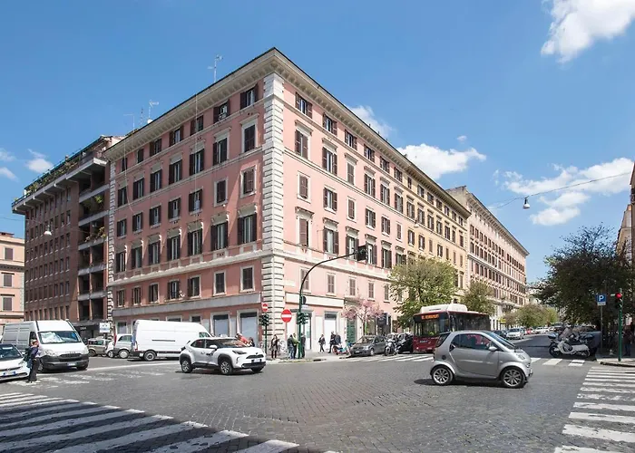 "elegant 4br In Historic Palazzo Vatican Steps" Apartament