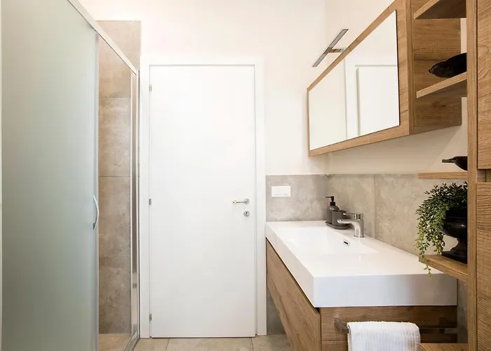 Apartament "elegant 4br In Historic Palazzo Vatican Steps"