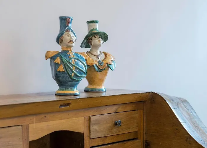 "elegant 4br In Historic Palazzo Vatican Steps" Apartament